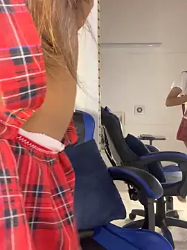 Maddie 7 online show from March 7, 3:13 am