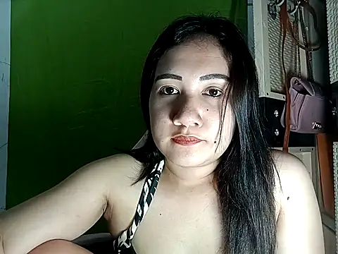 missrica13 online show from March 5, 7:59 am