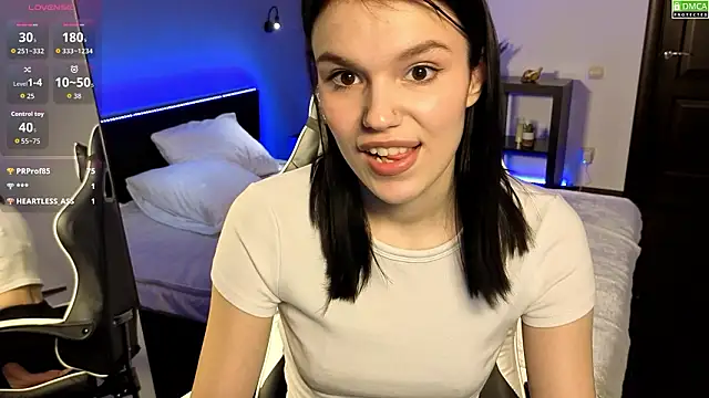 JanetCensley online show from March 25, 11:02 am