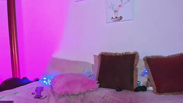Arianna Moore online show from May 15, 10:45 pm