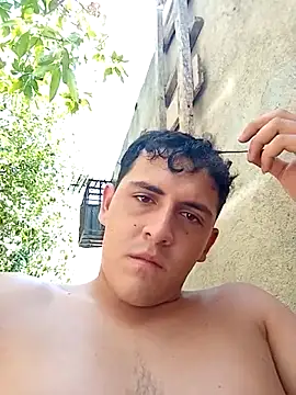 ginevere 20 online show from April 10, 8:15 pm