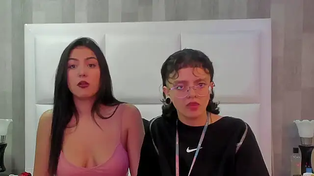 CaliferAndAurora online show from March 18, 3:50 pm