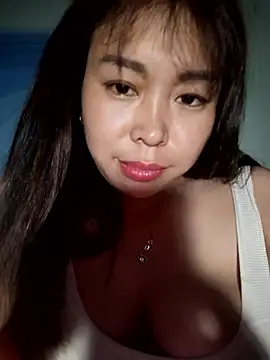 MiuNazz online show from March 18, 3:28 pm