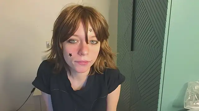MollySally online show from June 24, 4:22 am