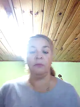 momismilf544 online show from April 29, 5:30 pm