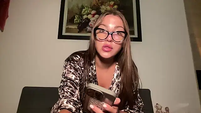 Kit kata online show from April 4, 8:29 pm