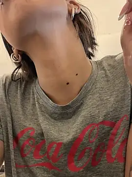 VioletaHills  online show from April 1, 12:39 pm