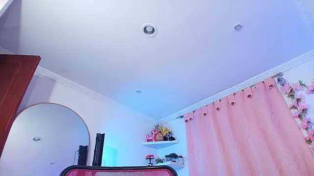 Evan Rose online show from March 18, 12:26 am