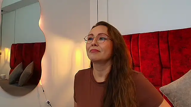  Monaliza  online show from April 4, 1:43 pm