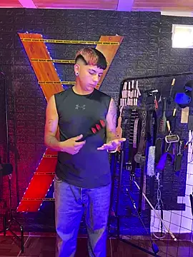 MrMagnus Bdsm Extreme online show from March 6, 2:56 pm