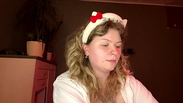YoungAlina online show from May 23, 10:52 pm