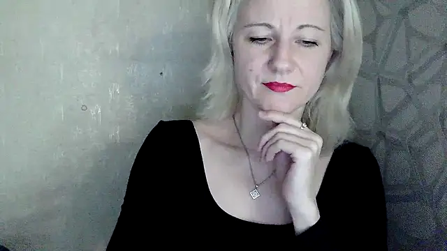 Katerina-Kissa online show from April 18, 7:18 pm