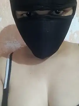 Tamillaxmi12 online show from April 3, 4:27 pm