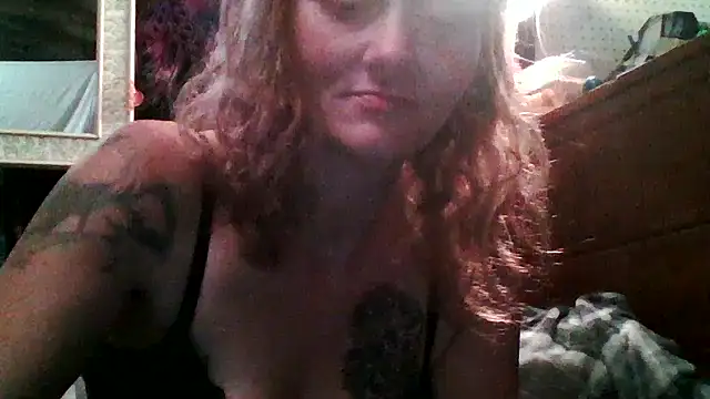 toxicbish online show from March 10, 9:08 pm