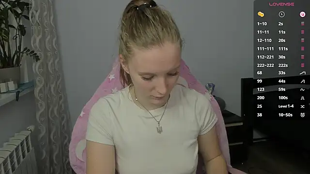 Mary Blu online show from October 30, 2:18 pm