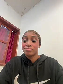 LiaTrainor online show from March 12, 12:41 pm