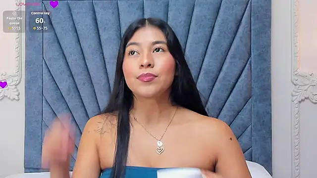 Leandra-Johnson online show from April 10, 2:23 pm