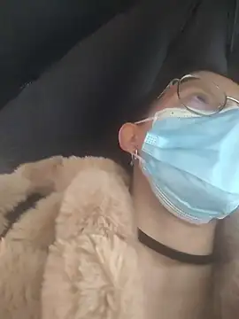 Naomimolie online show from April 15, 11:33 am