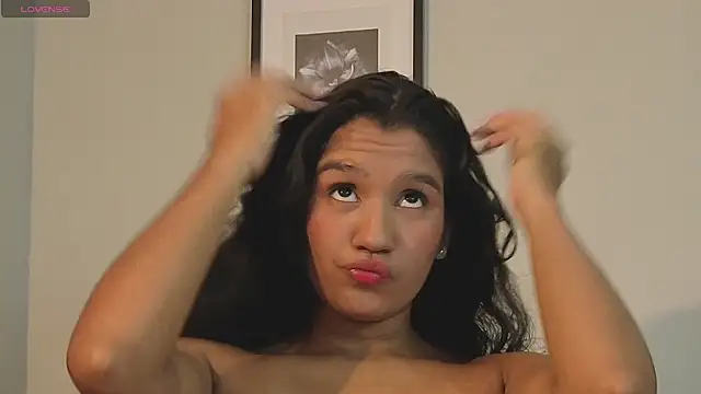 LyriaDiamond  online show from April 30, 8:57 pm