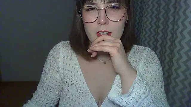 ClaraHard online show from March 19, 7:18 pm