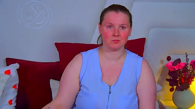 MelodyMoores online show from July 8, 6:26 am