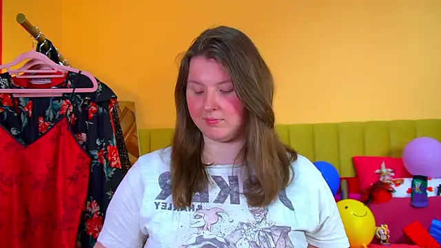 MelodyMoores online show from May 16, 6:49 am