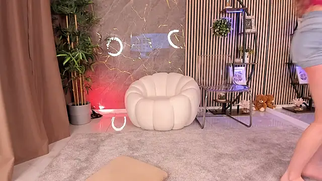 Velvet Spell online show from April 2, 3:26 am