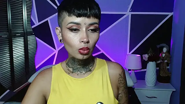 Sol Baker online show from April 6, 4:46 am