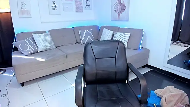 Dana sophiia online show from April 10, 1:28 pm