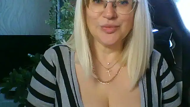 LianaSweetX online show from April 1, 5:30 am