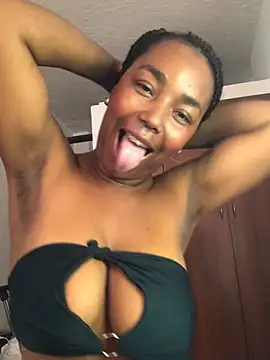 almaseductora online show from April 11, 3:05 pm