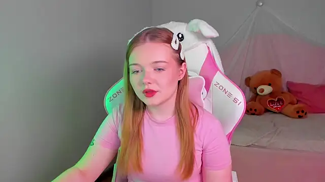 ElinaVale online show from April 22, 5:32 pm