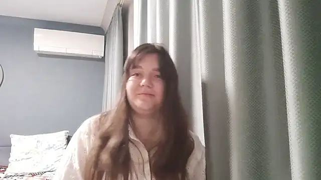 Angela Foster online show from April 28, 8:35 pm