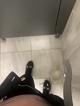 yanbenmle online show from March 9, 7:55 am