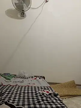 Lyn baby online show from April 1, 2:36 pm