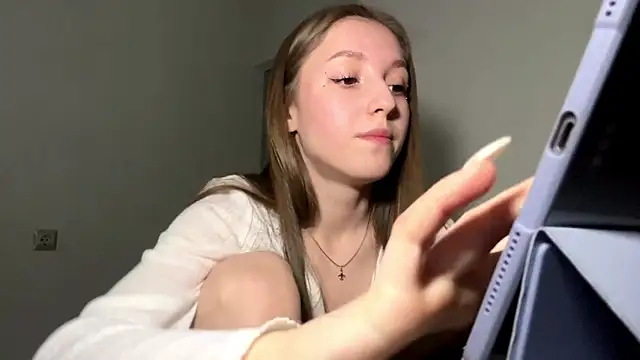 Sweet Pussy Girl online show from March 12, 12:41 pm