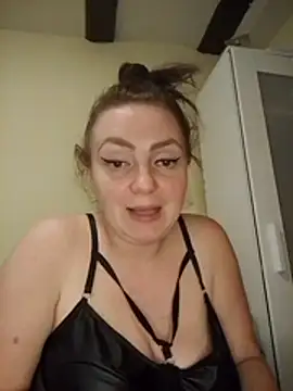 Bella-Monroe online show from April 15, 5:46 pm