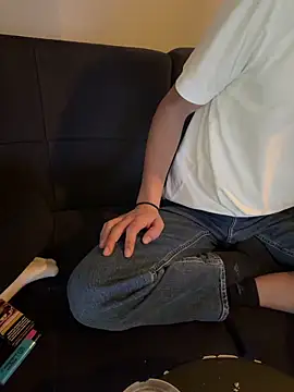 twink3434 online show from May 14, 3:18 pm