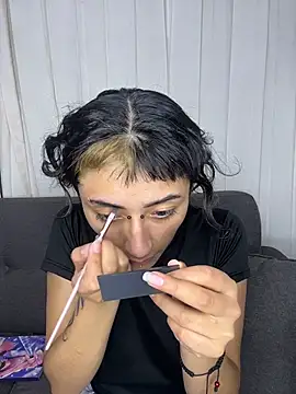baby akuma online show from April 22, 3:47 am