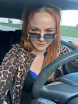 Fiebie licious  online show from March 26, 2:08 pm