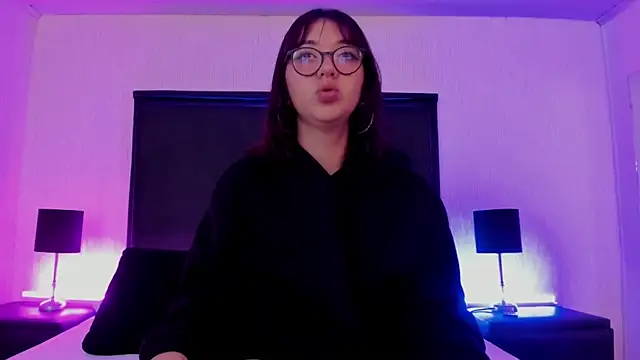 LilithBluum online show from April 8, 1:35 pm