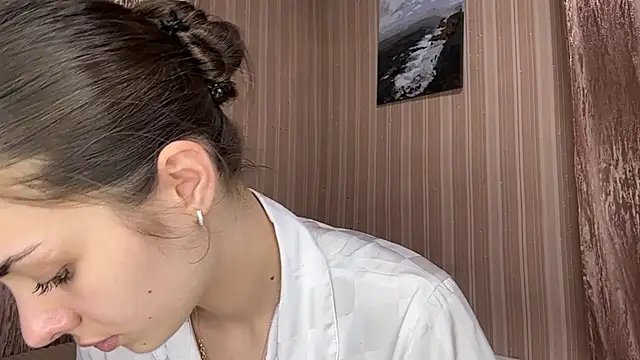 AylaLust online show from April 23, 1:57 pm