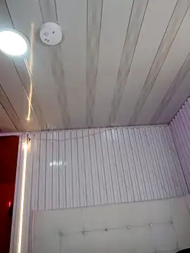 Kittylatina  online show from April 23, 5:26 pm