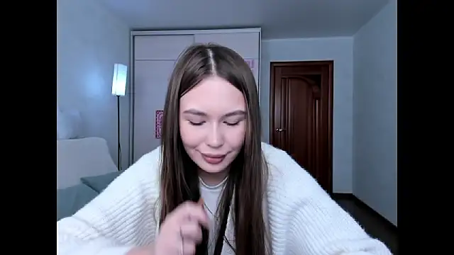 kittiangel00 online show from April 10, 6:30 am