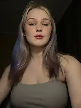 keeeessyyy online show from April 15, 11:16 pm