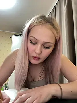 keeeessyyy online show from April 1, 11:13 pm