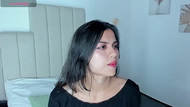 Zoee Kravitz online show from May 13, 12:17 am