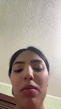 sylphiee  online show from April 23, 4:20 am