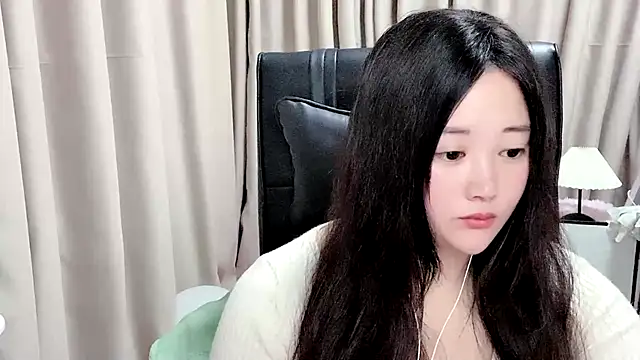 sisibaby20266 online show from April 24, 1:47 pm