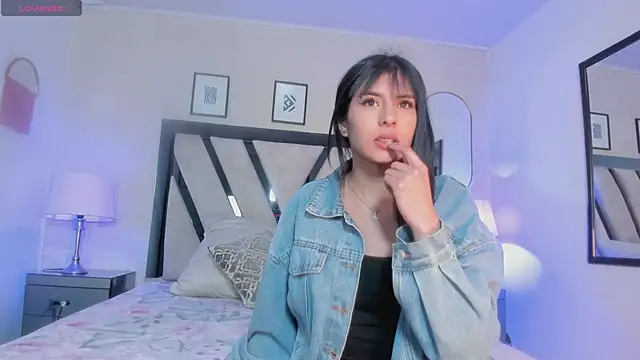 Violettaa Stone online show from March 31, 3:39 am